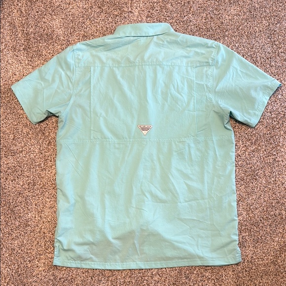 Men’s Columbia Button Down Shirt - Picture 3 of 4